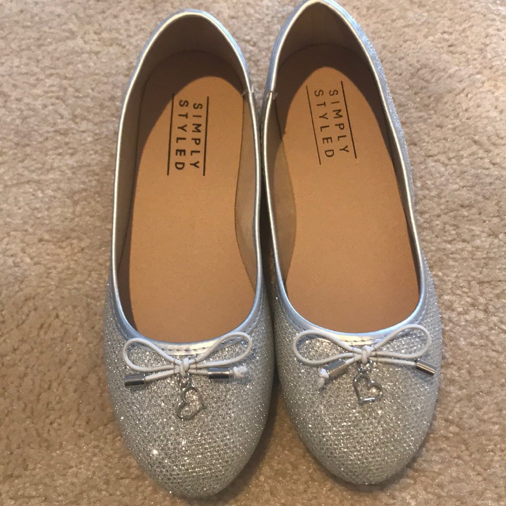 Simply Styled Silver Glitter Kids Dress Shoes